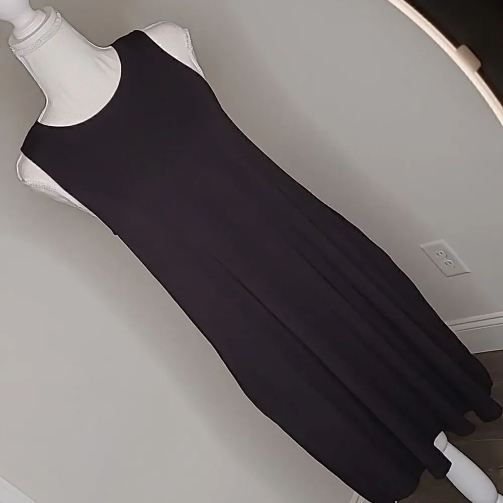 Time and Tru sz "S ch (4-6) simple black a frame dress